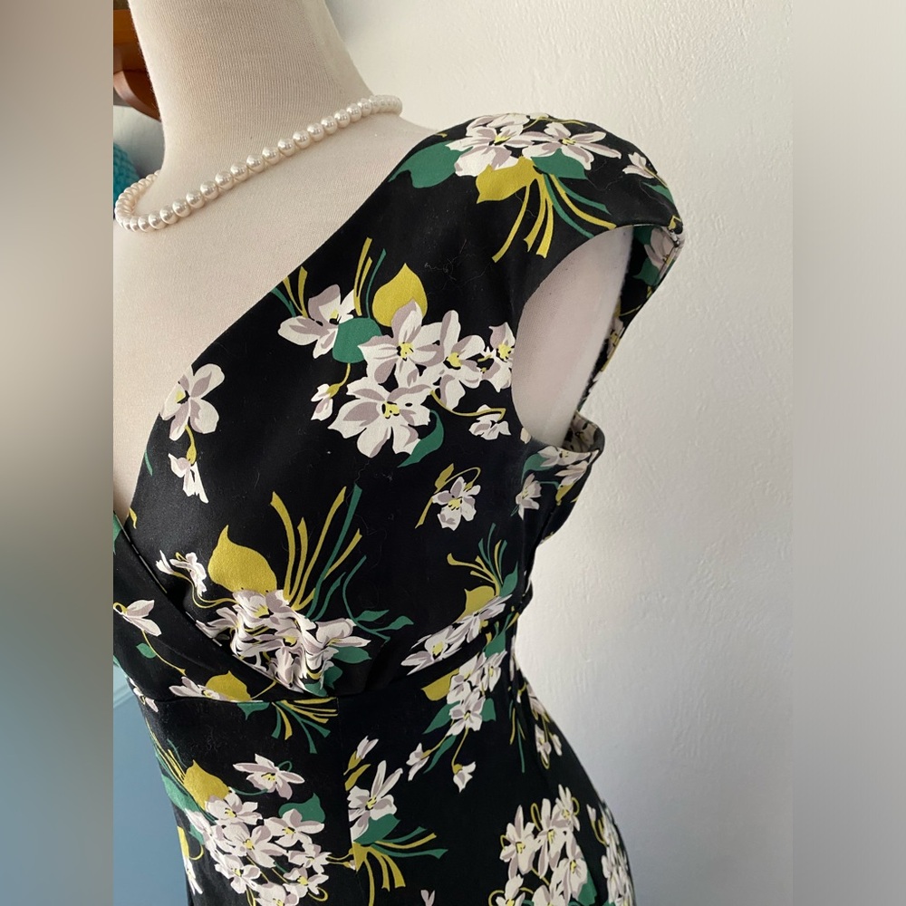 😃 SOLD 😃Retrospec’d Black Floral 1950’s Inspired Dress - Picture 5 of 8